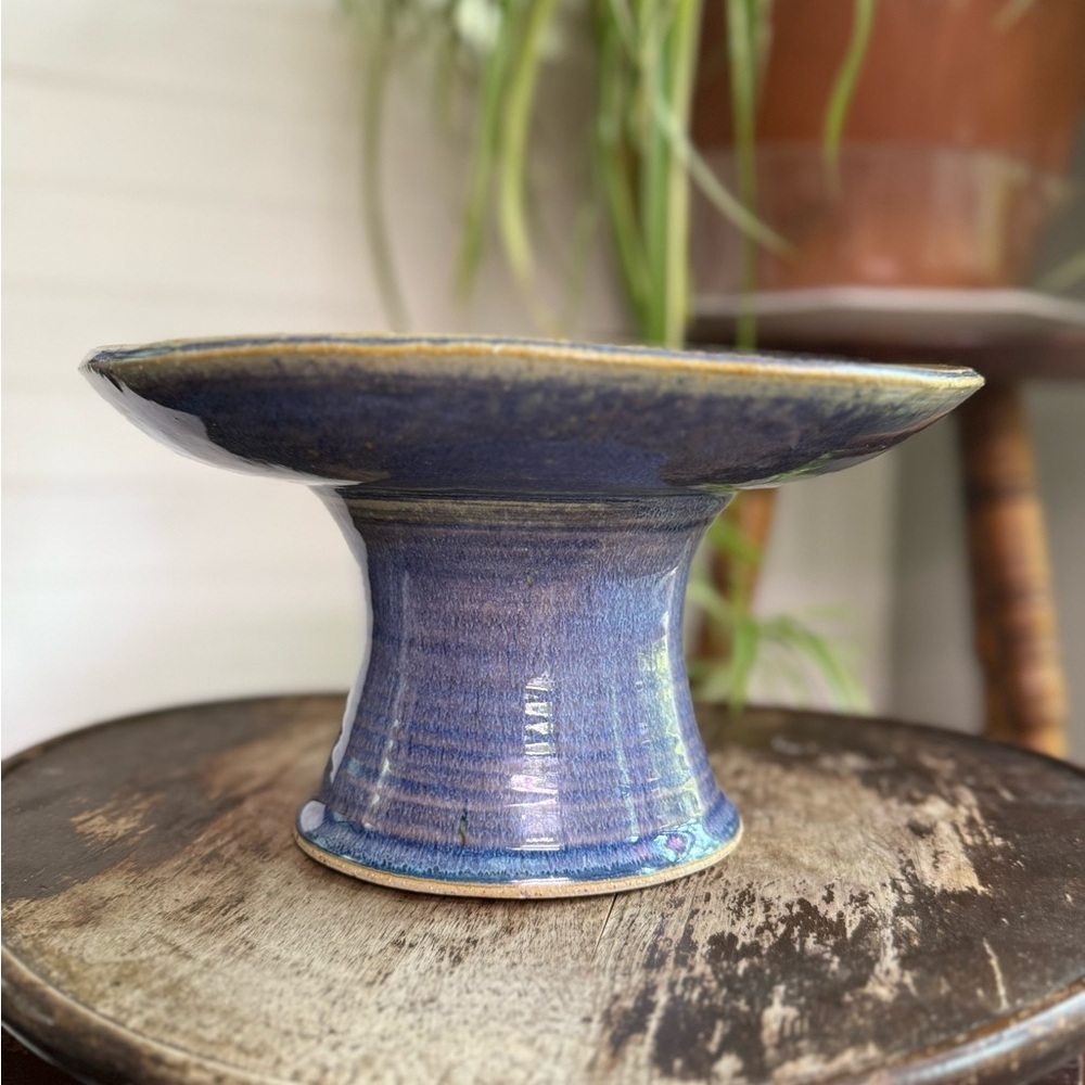 Handcrafted Blue studio pottery signed Pedestal plate - Picture 3 of 10
